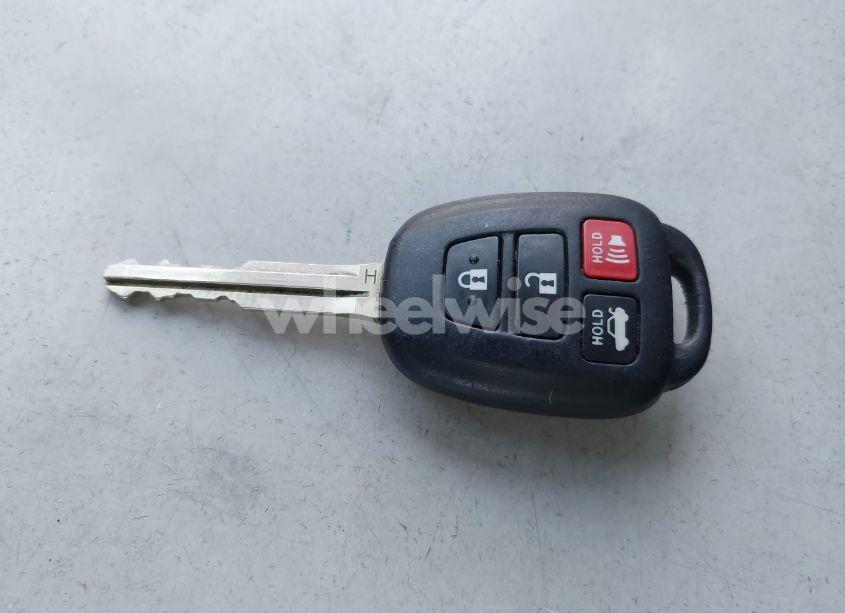 Photo 11 of 2015 Toyota Corolla LE (VIN 2T1BURHE6FC353553)