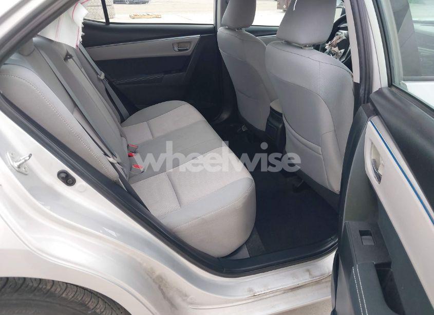 Photo 8 of 2015 Toyota Corolla LE (VIN 2T1BURHE6FC360163)