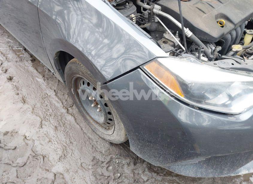 Photo 6 of 2015 Toyota Corolla LE (VIN 2T1BURHE6FC360177)