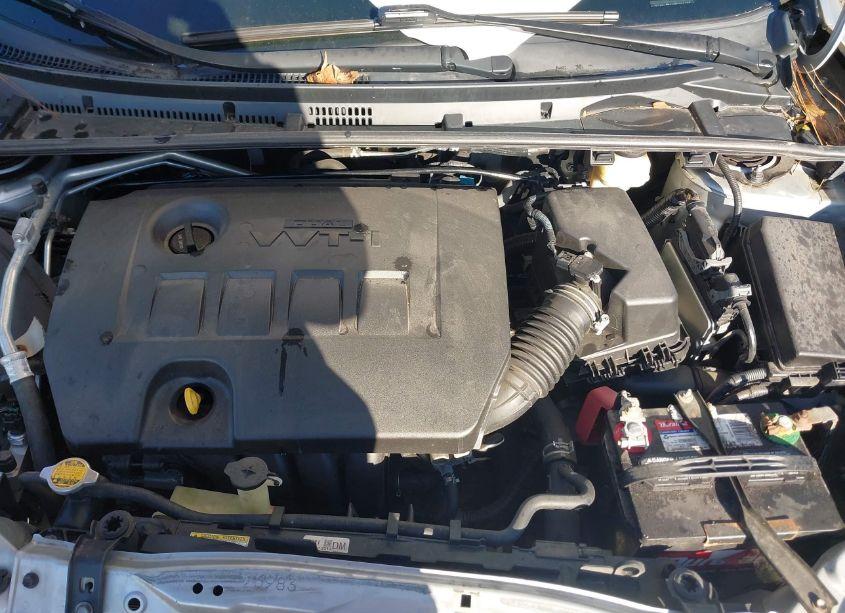 Photo 10 of 2015 Toyota Corolla LE (VIN 2T1BURHE6FC366335)