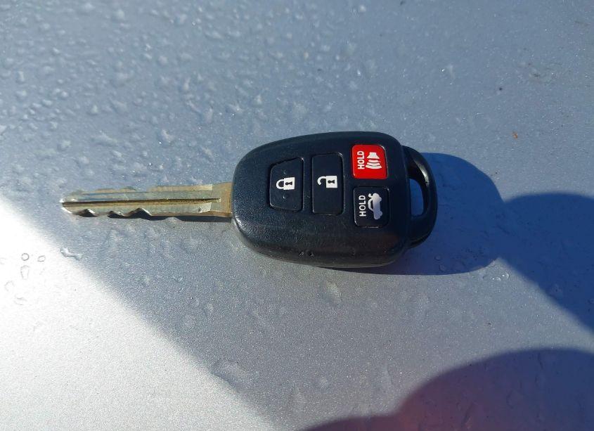 Photo 11 of 2015 Toyota Corolla LE (VIN 2T1BURHE6FC366335)