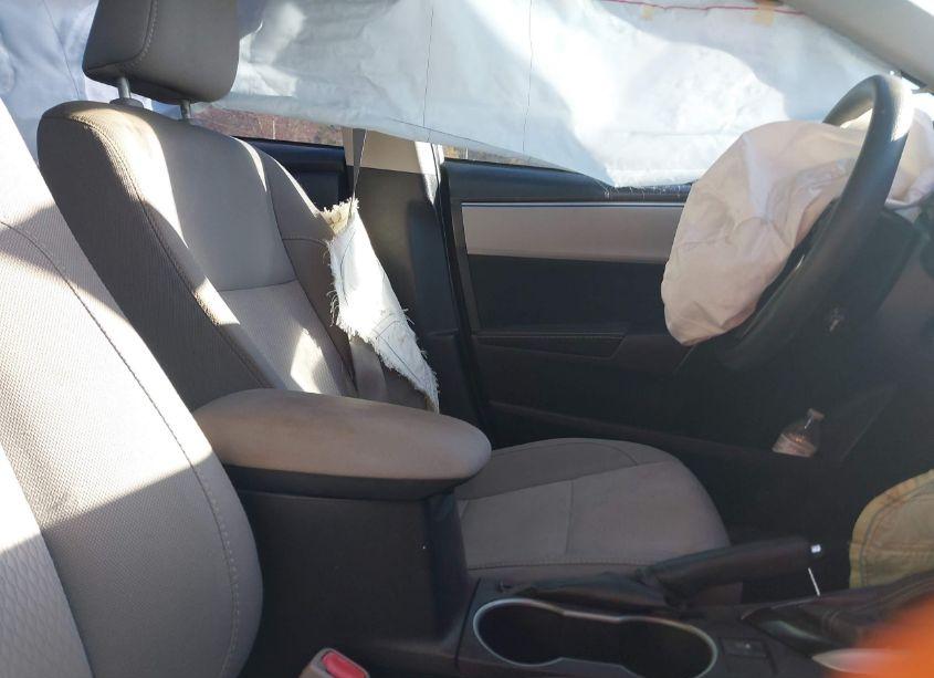 Photo 5 of 2015 Toyota Corolla LE (VIN 2T1BURHE6FC366335)