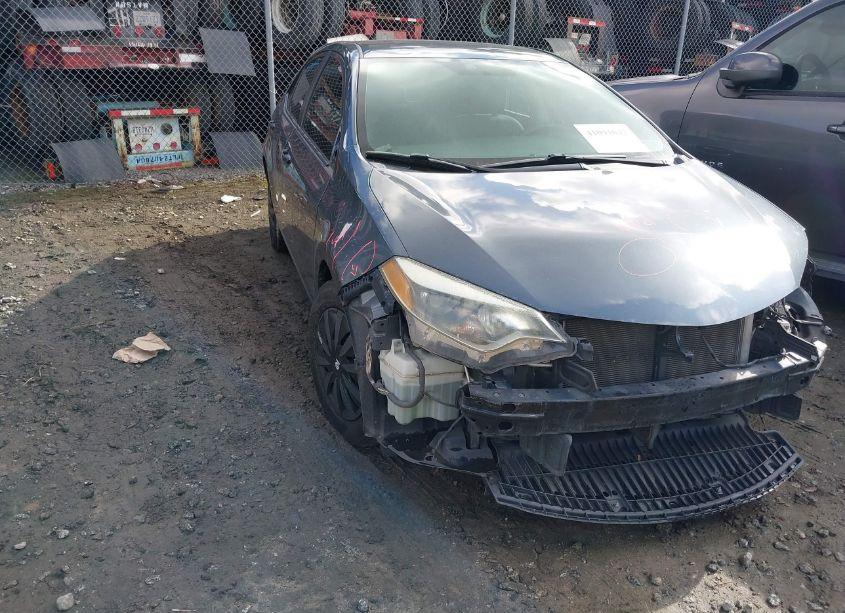 2015 Toyota Corolla L (VIN 2T1BURHE6FC381305) main photo