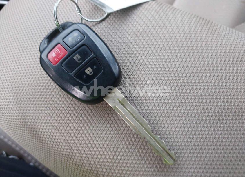 Photo 11 of 2015 Toyota Corolla LE (VIN 2T1BURHE6FC387931)