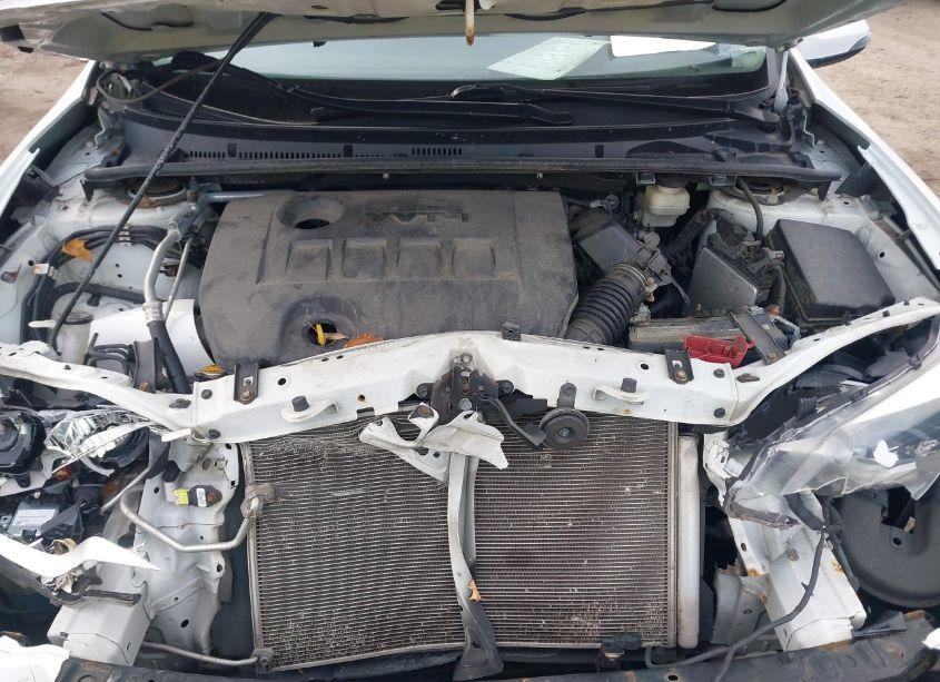 Photo 10 of 2015 Toyota Corolla S PLUS (VIN 2T1BURHE6FC394782)