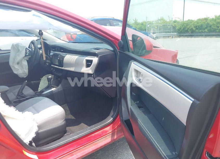 Photo 5 of 2015 Toyota Corolla L/LE/LE PLUS/LE PREMIUM/S/S PLUS/S PREMIUM (VIN 2T1BURHE6FC408907)