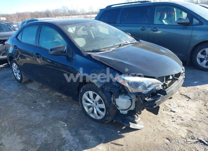 2015 Toyota Corolla LE (VIN 2T1BURHE6FC430888) main photo