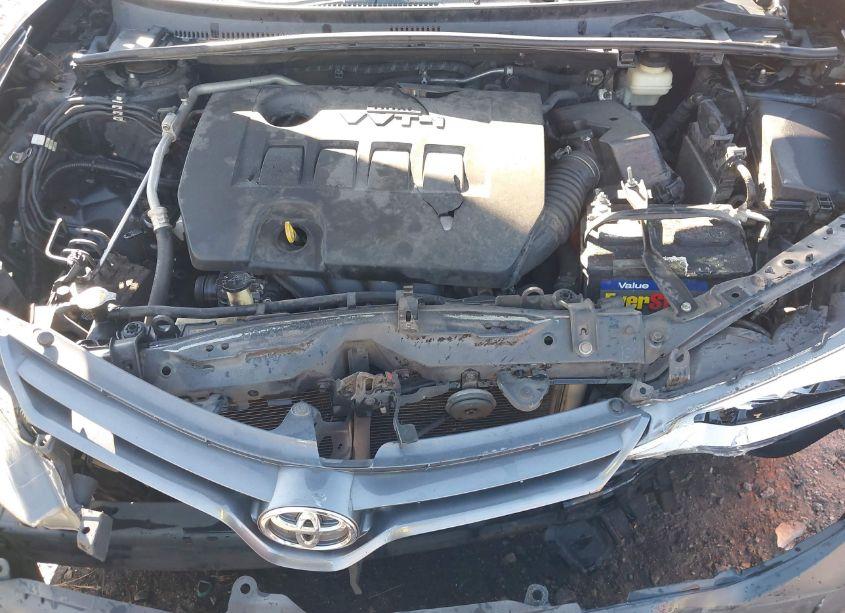 Photo 10 of 2015 Toyota Corolla LE (VIN 2T1BURHE6FC457864)