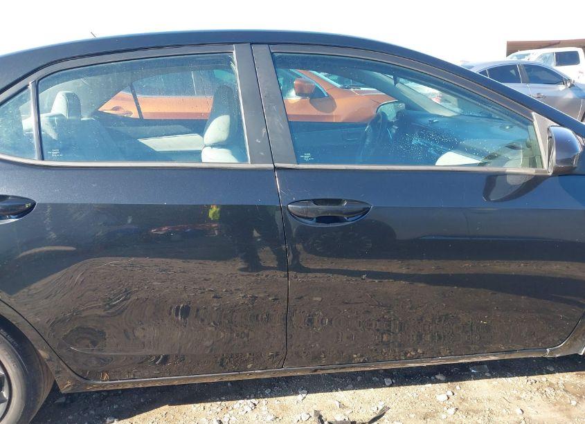 Photo 13 of 2015 Toyota Corolla LE (VIN 2T1BURHE6FC457864)