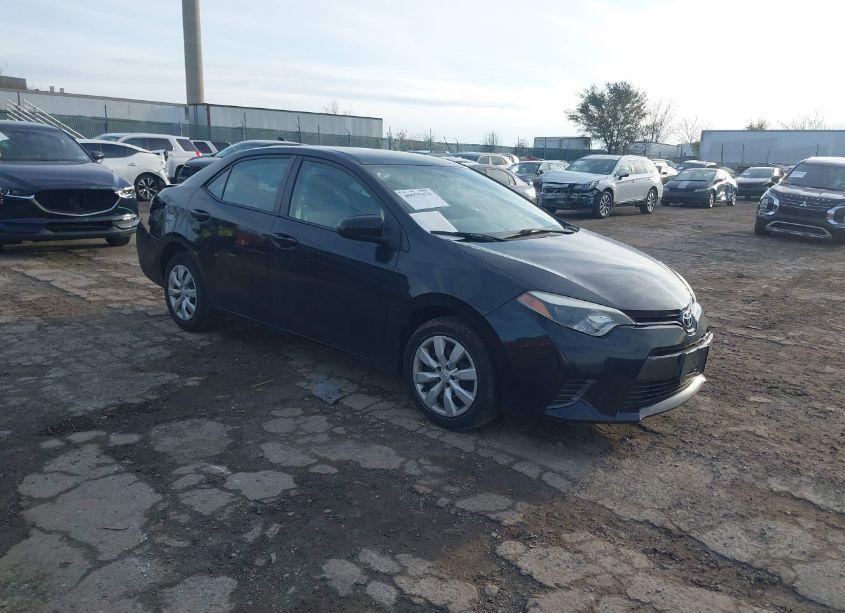 2015 Toyota Corolla LE (VIN 2T1BURHE6FC471442) main photo