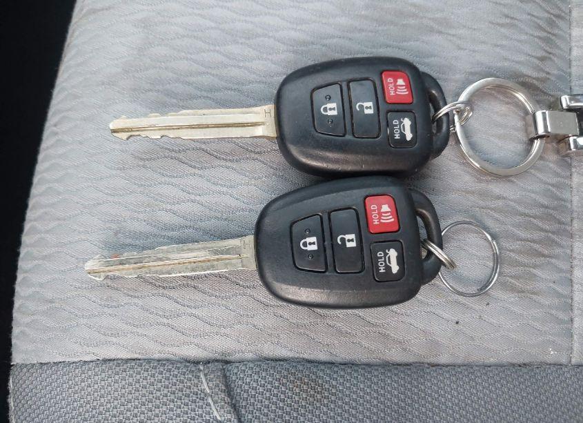 Photo 11 of 2015 Toyota Corolla LE (VIN 2T1BURHE6FC471442)