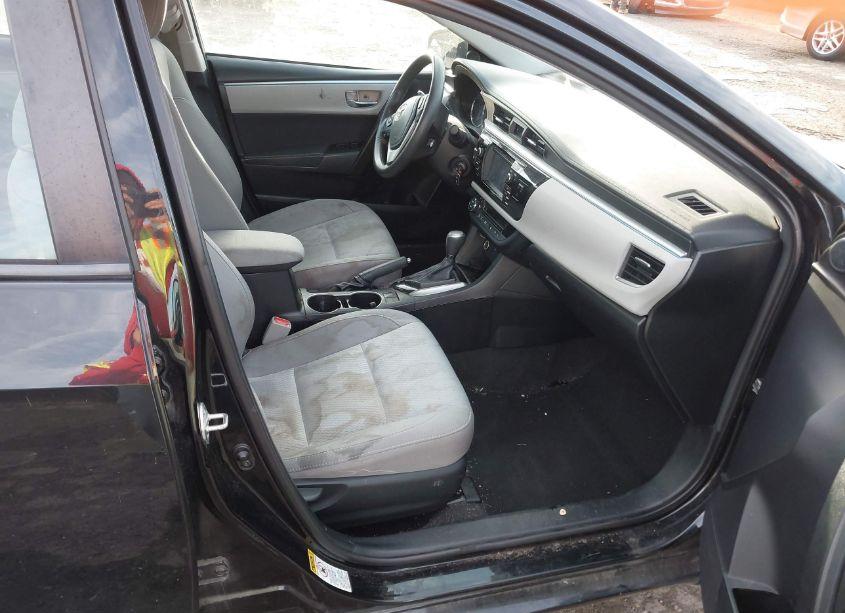 Photo 5 of 2015 Toyota Corolla LE (VIN 2T1BURHE6FC471442)