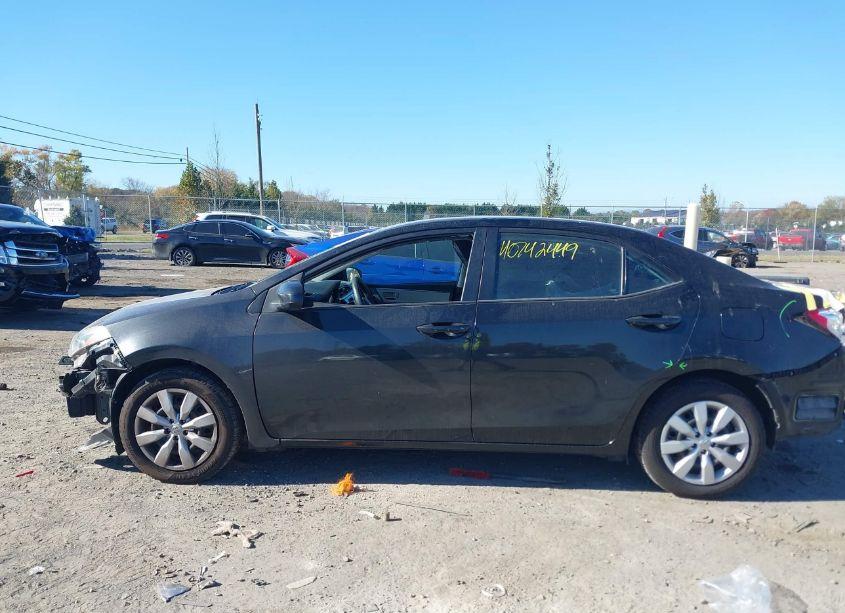 Photo 15 of 2015 Toyota Corolla LE (VIN 2T1BURHE6FC473370)