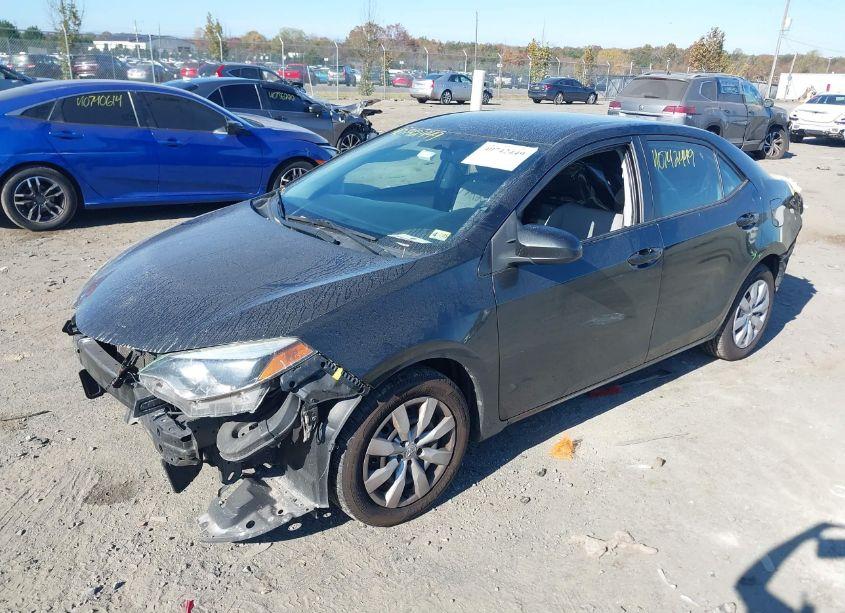 Photo 2 of 2015 Toyota Corolla LE (VIN 2T1BURHE6FC473370)