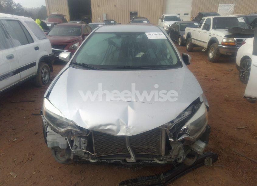 Photo 13 of 2016 Toyota Corolla LE (VIN 2T1BURHE6GC503825)