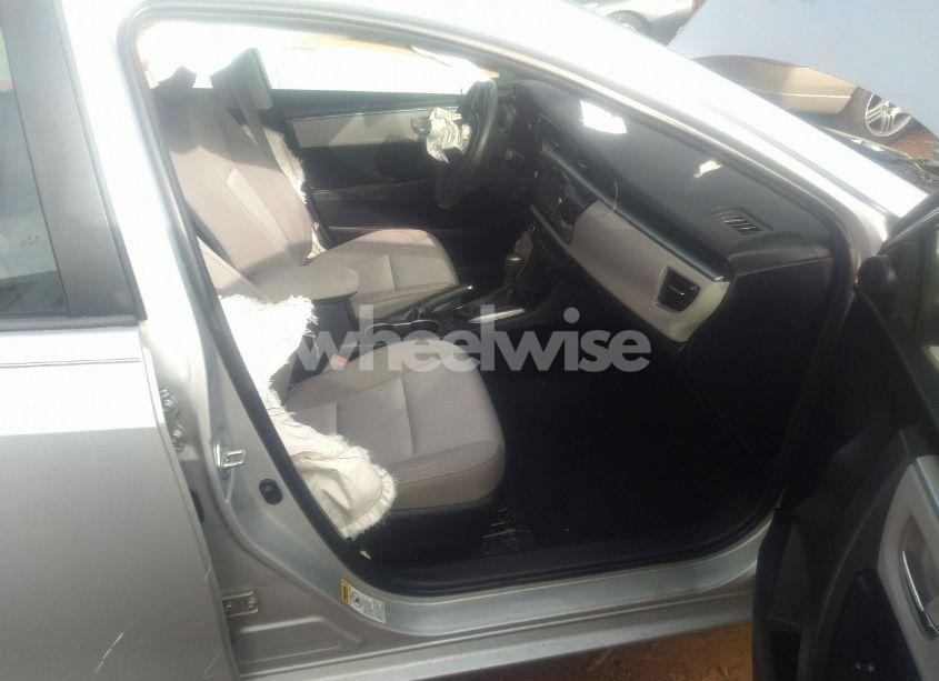 Photo 5 of 2016 Toyota Corolla LE (VIN 2T1BURHE6GC503825)