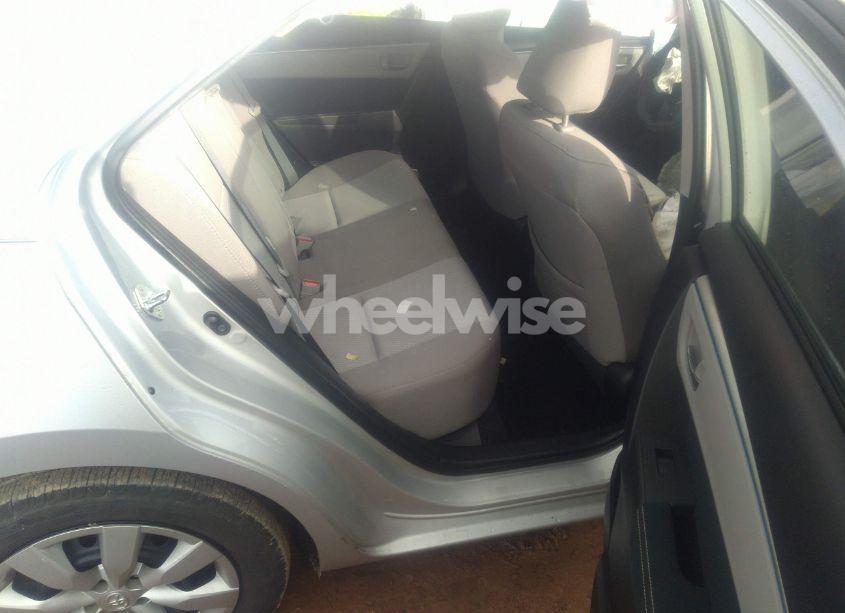 Photo 8 of 2016 Toyota Corolla LE (VIN 2T1BURHE6GC503825)