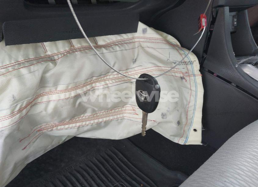 Photo 11 of 2016 Toyota Corolla LE (VIN 2T1BURHE6GC599441)