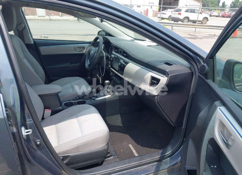 Photo 5 of 2016 Toyota Corolla LE (VIN 2T1BURHE6GC628873)