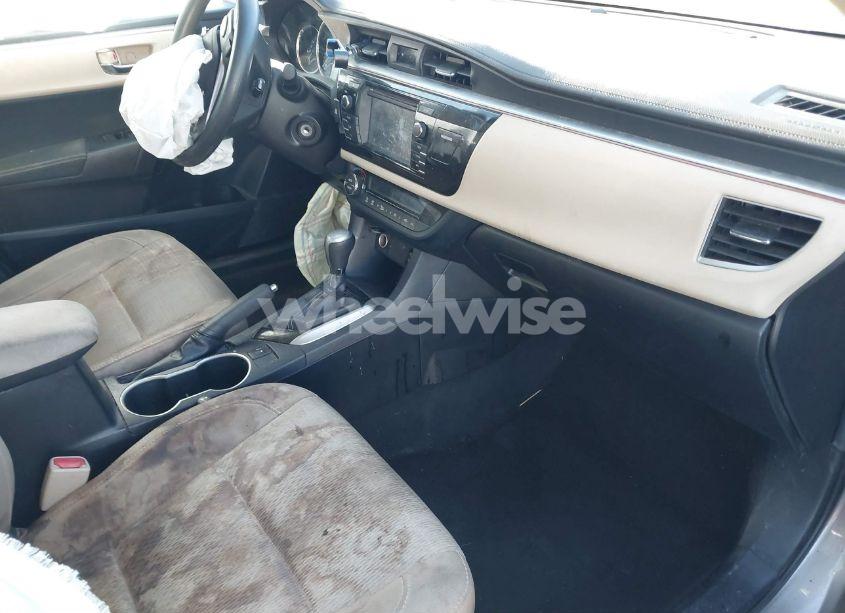 Photo 5 of 2016 Toyota Corolla LE (VIN 2T1BURHE6GC638853)