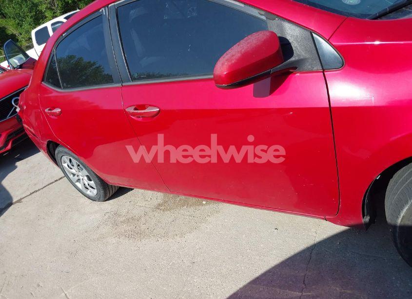 Photo 13 of 2016 Toyota Corolla LE (VIN 2T1BURHE6GC666555)