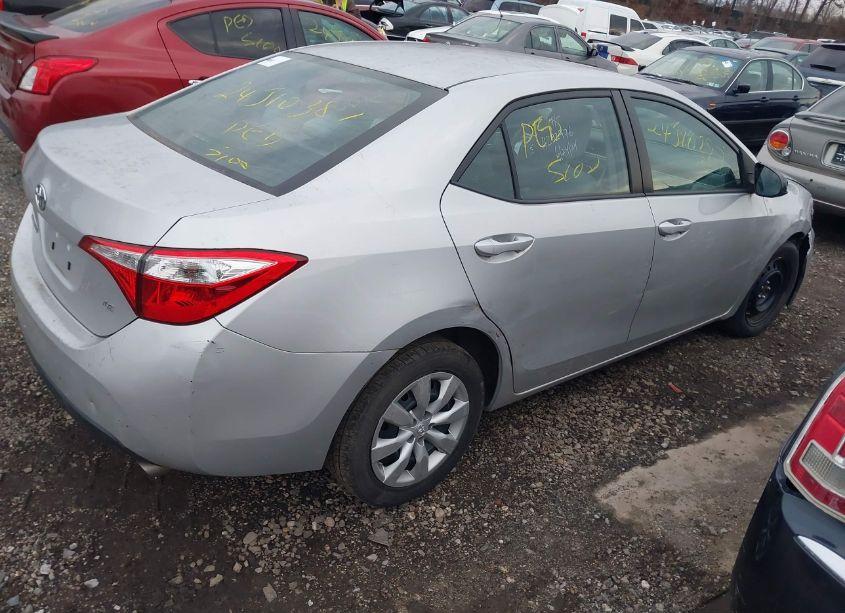 Photo 4 of 2016 Toyota Corolla LE (VIN 2T1BURHE6GC670475)