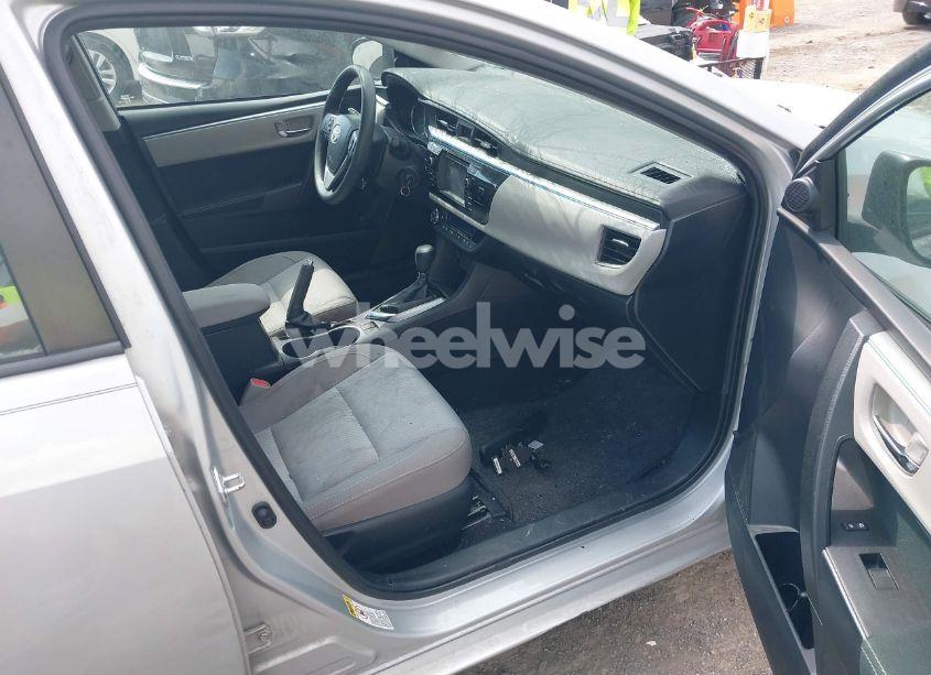 Photo 5 of 2016 Toyota Corolla LE (VIN 2T1BURHE6GC683260)