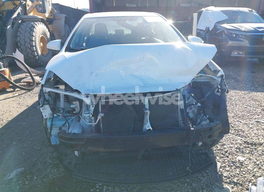 Photo 6 of 2016 Toyota Corolla (VIN 2T1BURHE6GC697286)