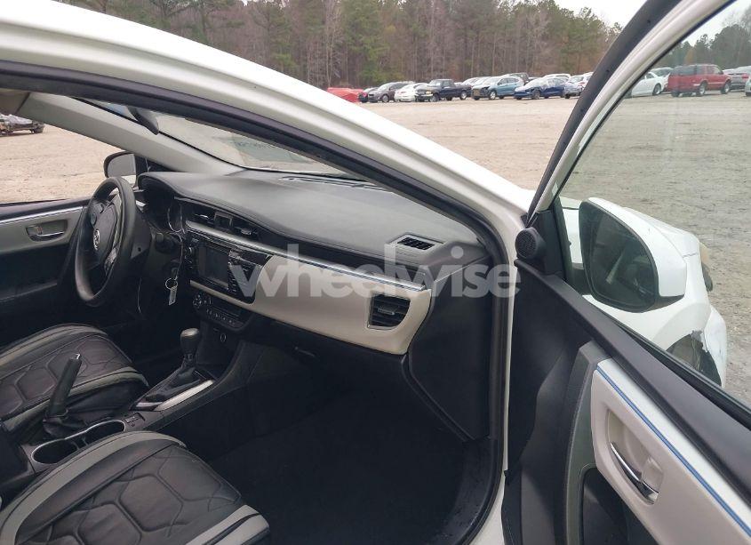 Photo 5 of 2016 Toyota Corolla LE (VIN 2T1BURHE6GC709758)