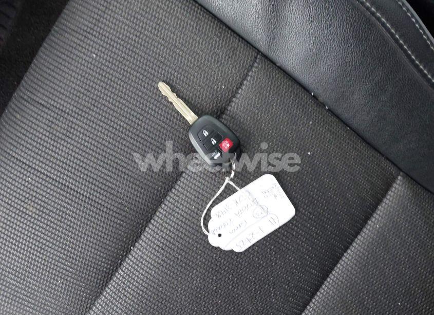 Photo 11 of 2016 Toyota Corolla S PLUS (VIN 2T1BURHE6GC730707)