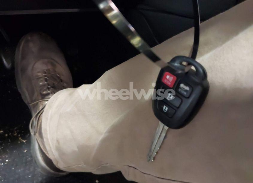 Photo 11 of 2017 Toyota Corolla SE (VIN 2T1BURHE6HC759433)