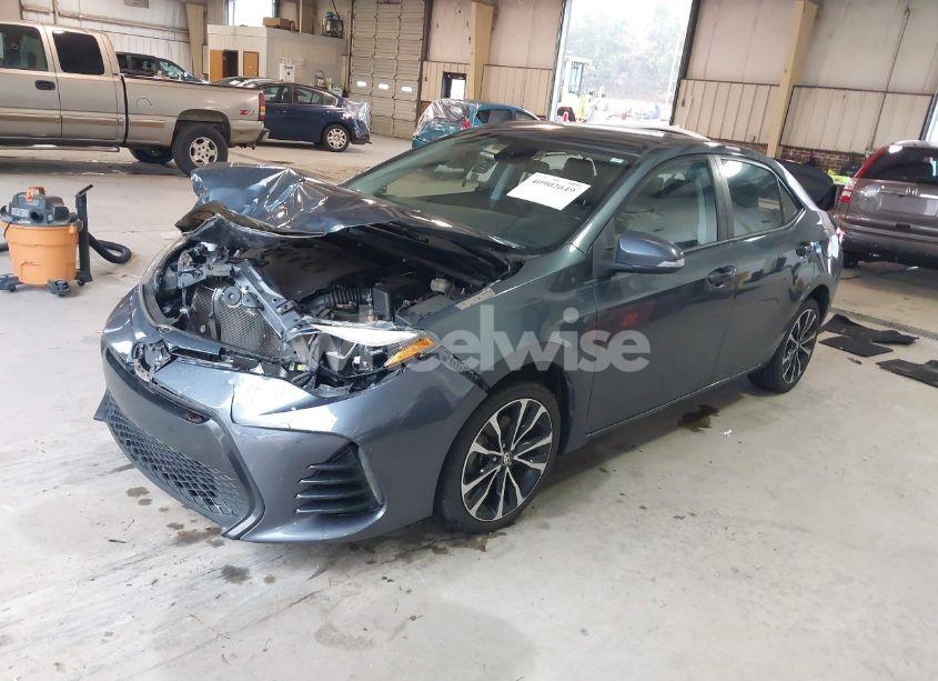 Photo 2 of 2017 Toyota Corolla SE (VIN 2T1BURHE6HC759433)