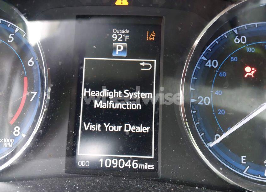 Photo 15 of 2017 Toyota Corolla SE (VIN 2T1BURHE6HC763157)