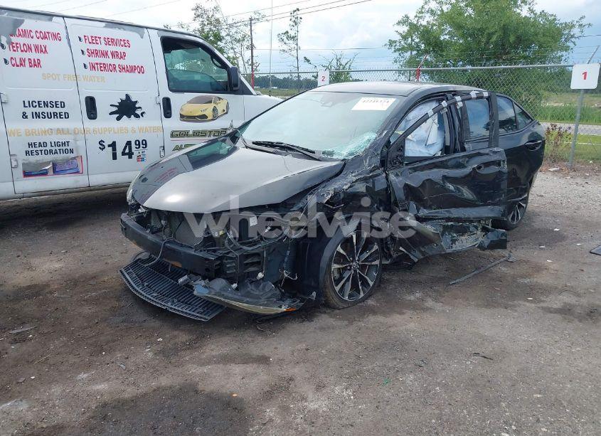 Photo 2 of 2017 Toyota Corolla SE (VIN 2T1BURHE6HC763157)