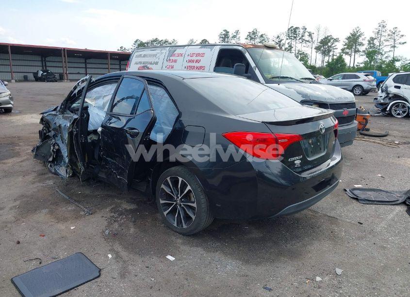 Photo 3 of 2017 Toyota Corolla SE (VIN 2T1BURHE6HC763157)