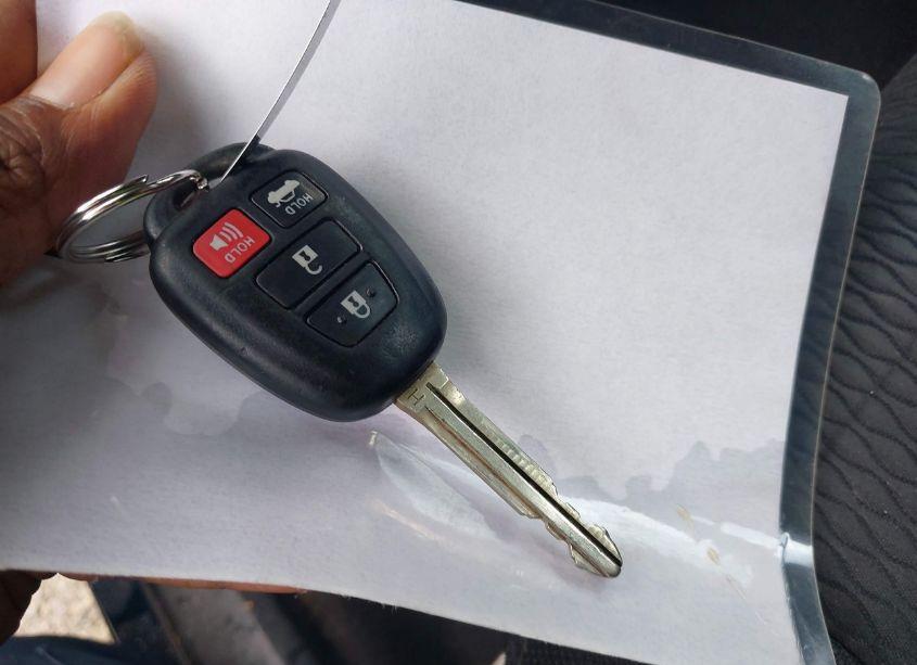 Photo 11 of 2017 Toyota Corolla LE (VIN 2T1BURHE6HC806573)