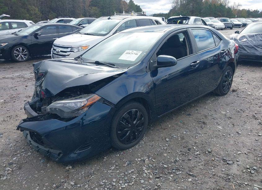 Photo 2 of 2017 Toyota Corolla LE (VIN 2T1BURHE6HC806573)