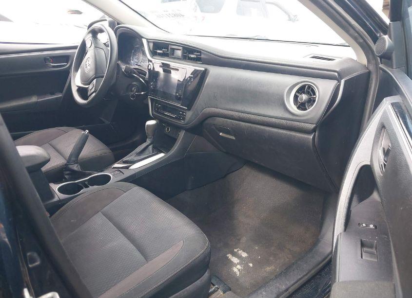 Photo 5 of 2017 Toyota Corolla LE (VIN 2T1BURHE6HC806573)