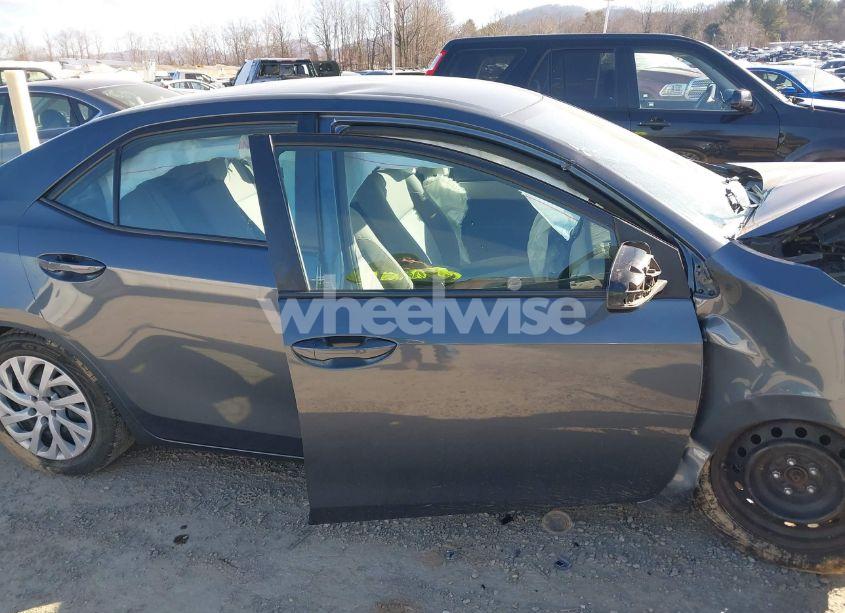 Photo 14 of 2017 Toyota Corolla LE (VIN 2T1BURHE6HC824314)