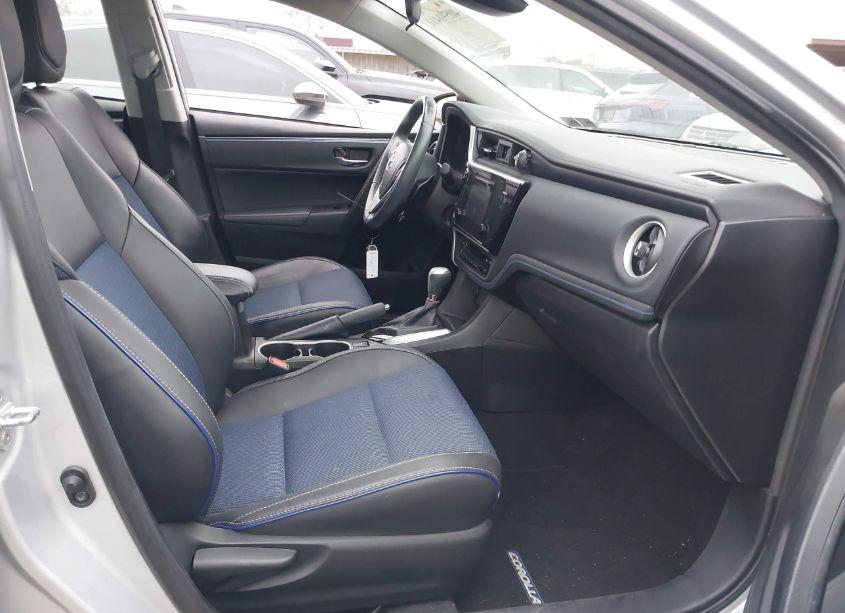 Photo 5 of 2017 Toyota Corolla SE (VIN 2T1BURHE6HC825818)