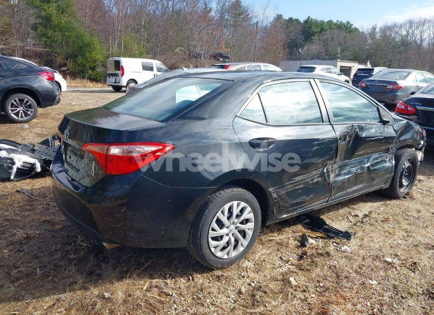 Photo 4 of 2017 Toyota Corolla LE (VIN 2T1BURHE6HC843736)