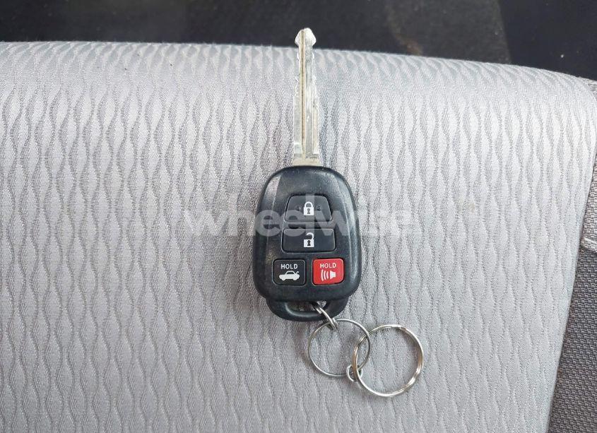 Photo 11 of 2017 Toyota Corolla LE (VIN 2T1BURHE6HC844465)