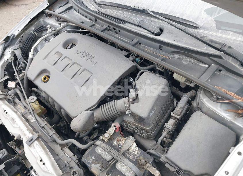 Photo 10 of 2017 Toyota Corolla LE (VIN 2T1BURHE6HC844501)