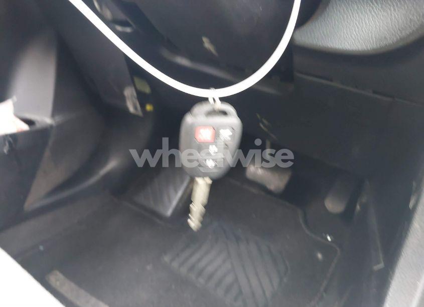 Photo 11 of 2017 Toyota Corolla LE (VIN 2T1BURHE6HC844501)