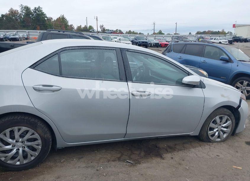Photo 13 of 2017 Toyota Corolla LE (VIN 2T1BURHE6HC844501)