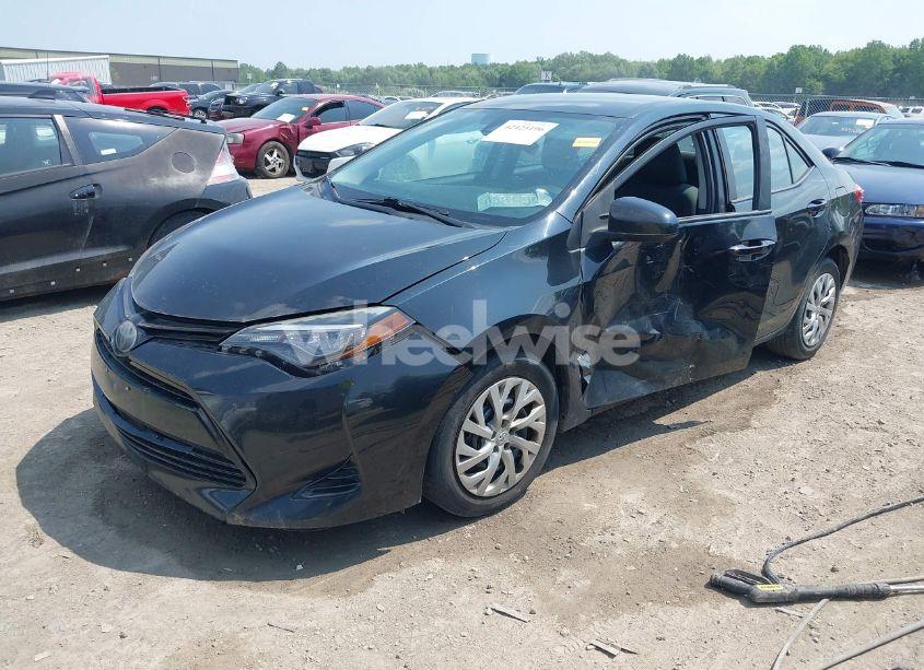 Photo 2 of 2017 Toyota Corolla LE (VIN 2T1BURHE6HC861833)