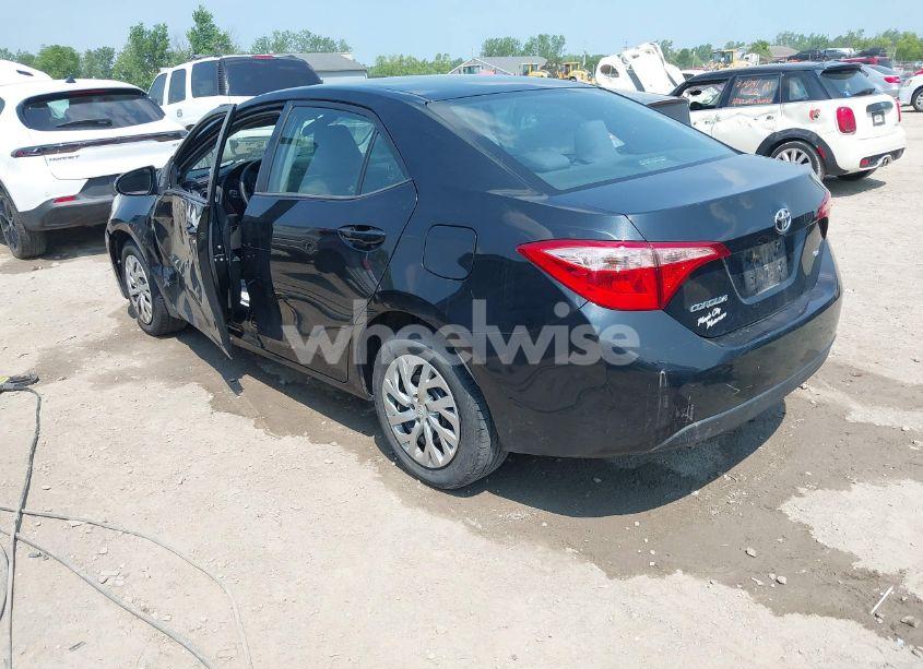 Photo 3 of 2017 Toyota Corolla LE (VIN 2T1BURHE6HC861833)