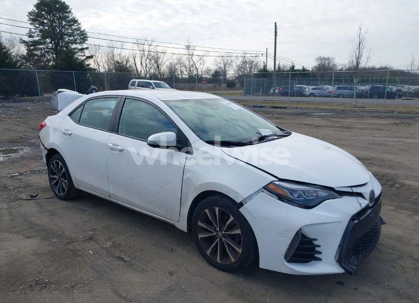 2017 Toyota Corolla SE (VIN 2T1BURHE6HC892256) main photo