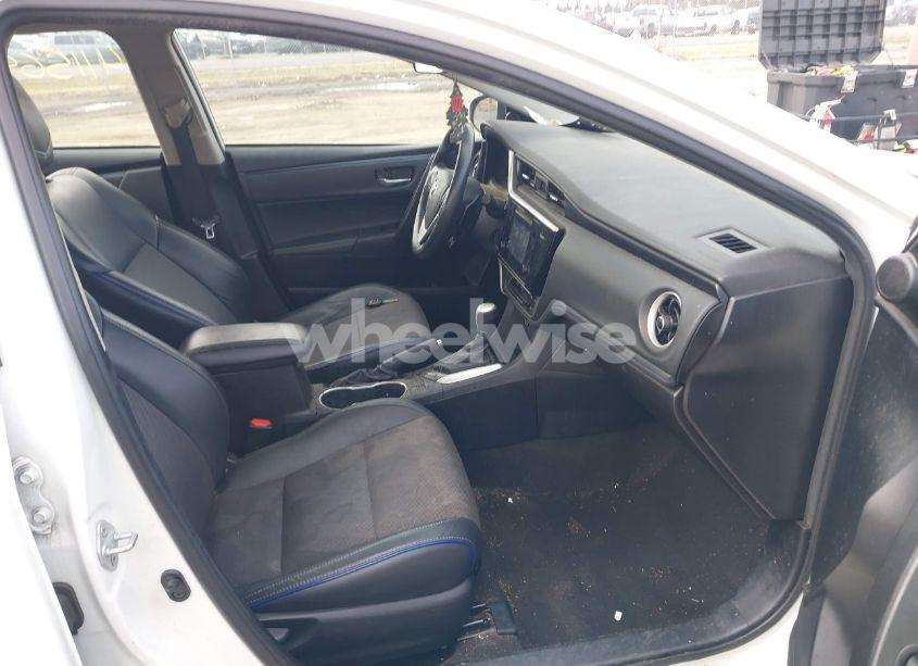 Photo 5 of 2017 Toyota Corolla SE (VIN 2T1BURHE6HC892256)