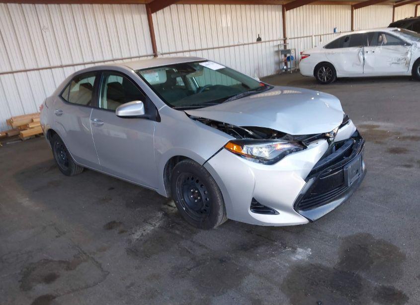 2017 Toyota Corolla LE (VIN 2T1BURHE6HC893598) main photo